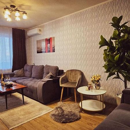 2К Апартаменты В Центре Поселение 24 На 7 Krivói Rog Exterior foto