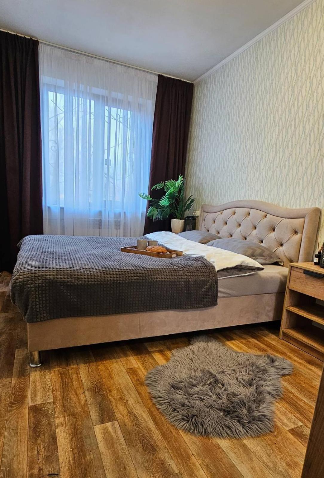 2К Апартаменты В Центре Поселение 24 На 7 Krivói Rog Exterior foto