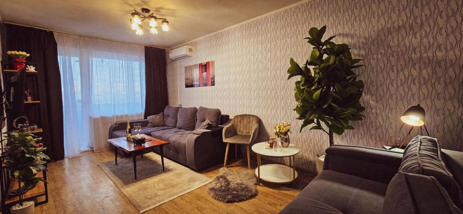 2К Апартаменты В Центре Поселение 24 На 7 Krivói Rog Exterior foto