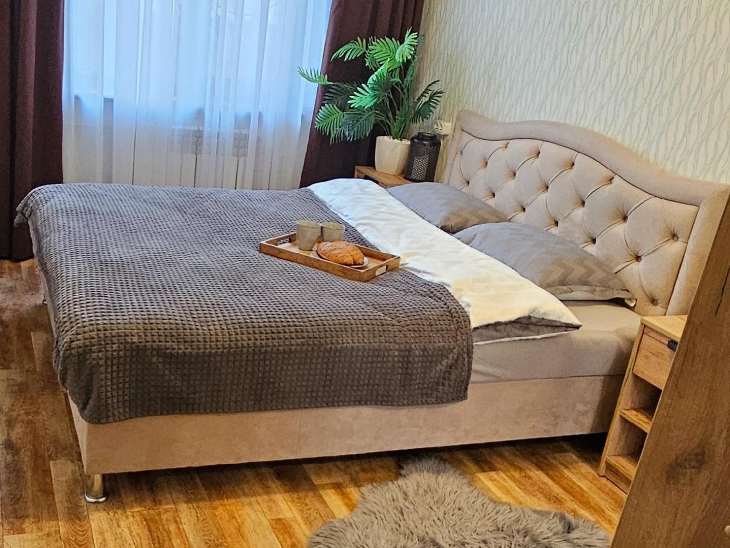 2К Апартаменты В Центре Поселение 24 На 7 Krivói Rog Exterior foto